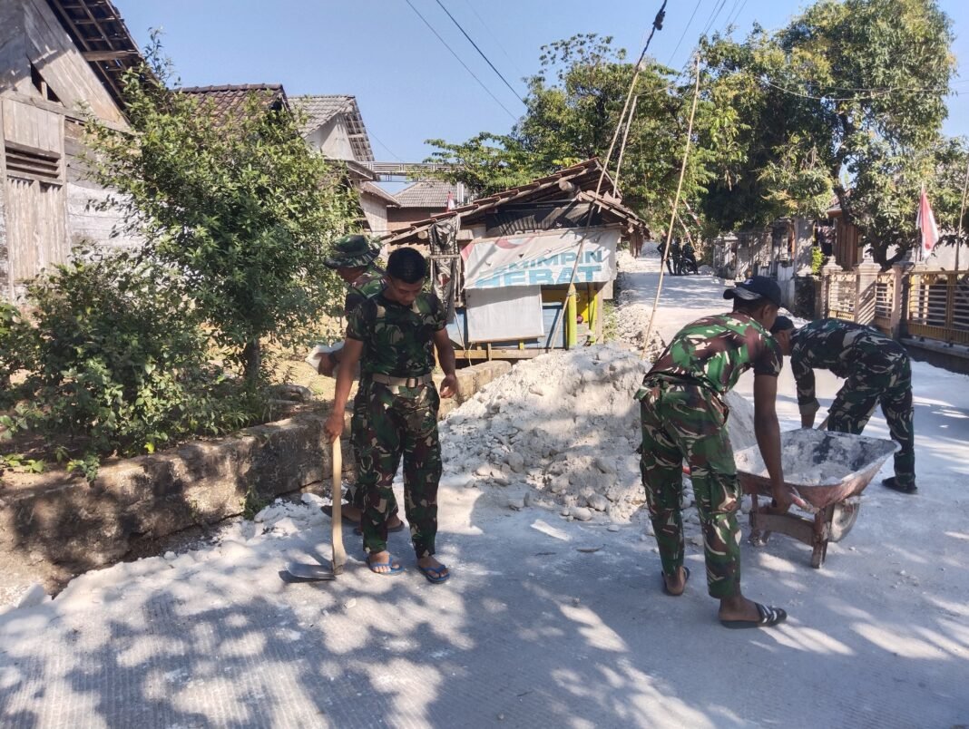 Bersama Satgas TMMD, Penimbunan Jalan Kedung Pandan Terlaksana