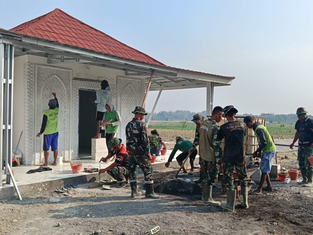 Pembangunan Musala dan MCK: Sinergi Satgas TMMD Bersama Masyarakat