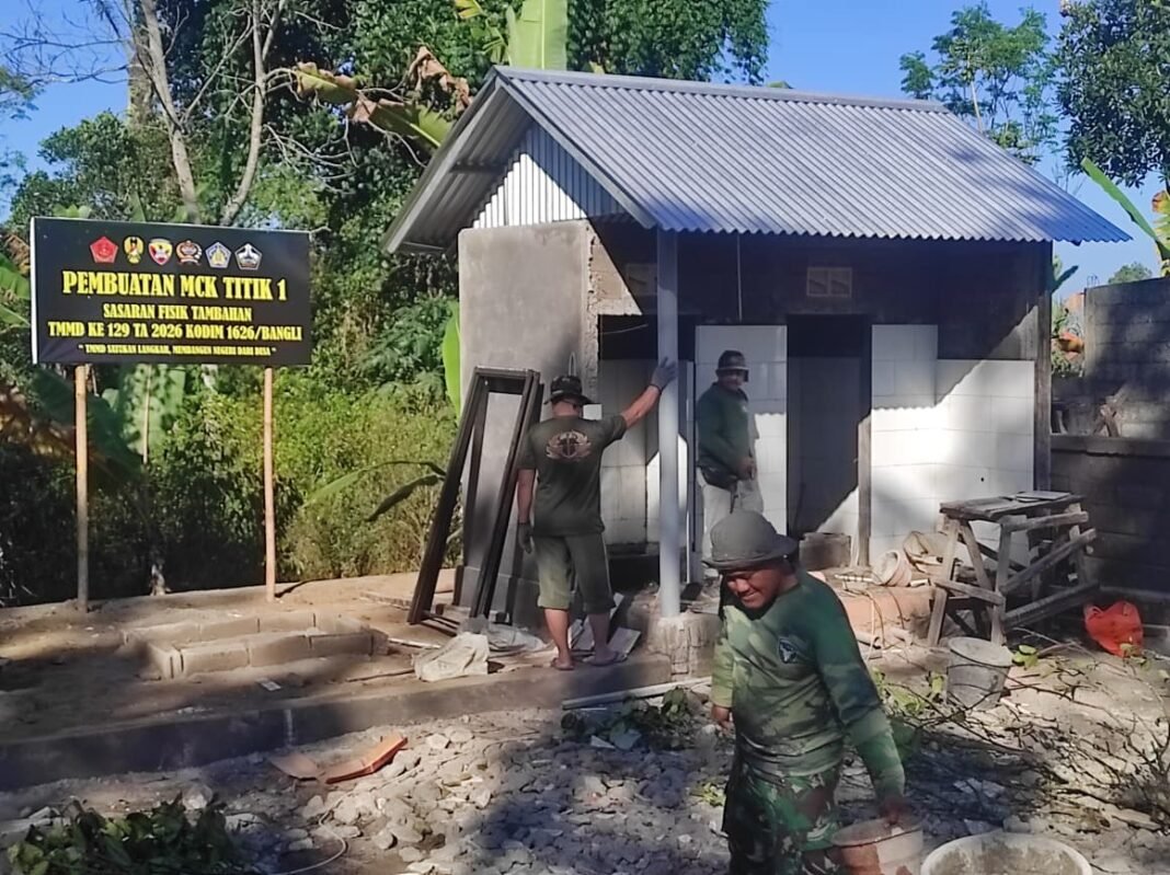 Satgas TMMD Ke-129 Kodim 1626/Bangli Percepat Penyelesaian Pembangunan MCK Demi Tingkatkan Sanitasi Warga