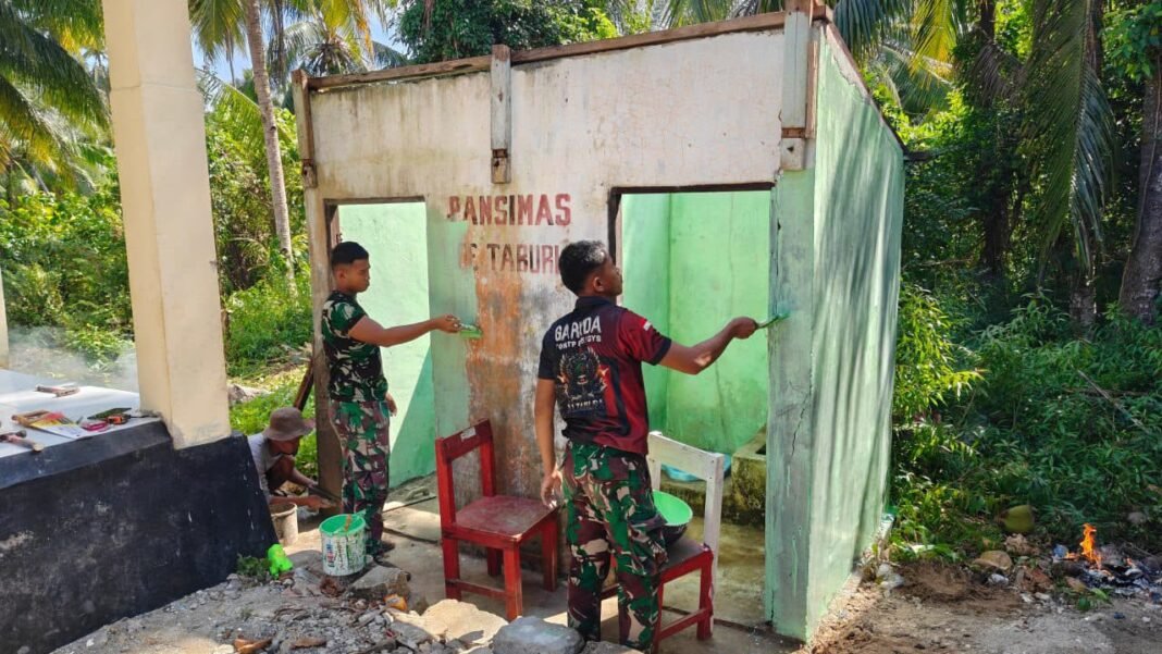 Kegiatan Sosial Satgas TMMD: Renovasi MCK SDN Polewali
