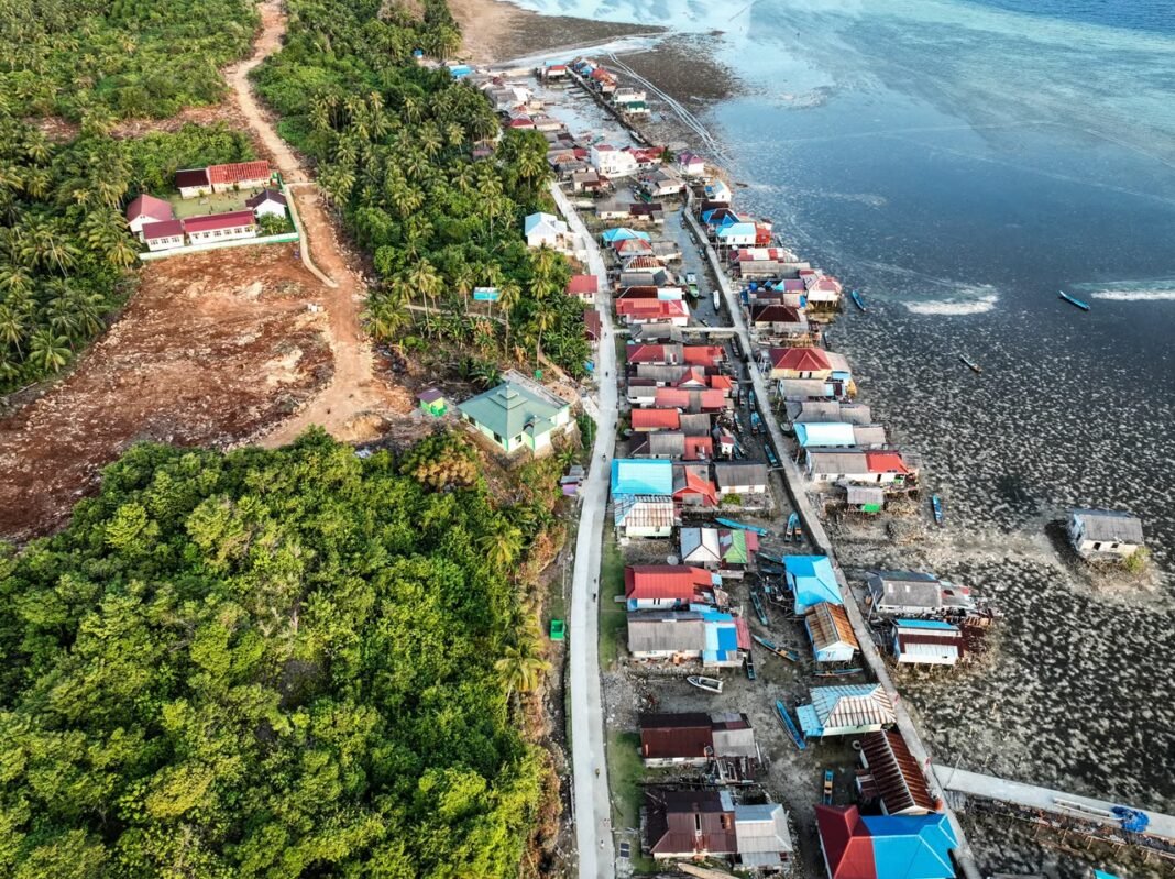Desa Polewali Kini Miliki Akses Jalan yang Lebih Baik, Pembangunan Selesai 100%
