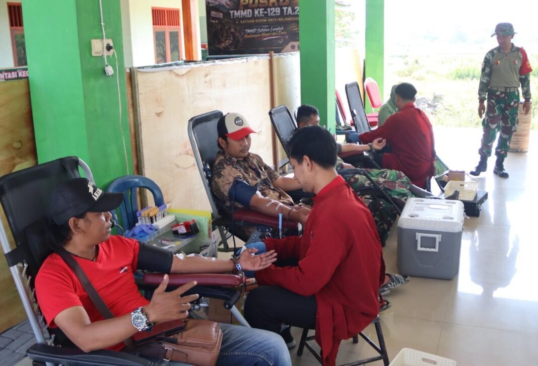 Aksi Kemanusiaan dalam TMMD 129: Donor Darah Bersama TNI di Kesongo