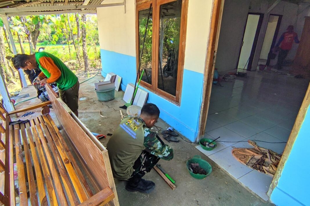 Wujudkan Kesejahteraan Melalui Gotong Royong: Satgas TMMD 129 Bojonegoro di Desa Kesongo