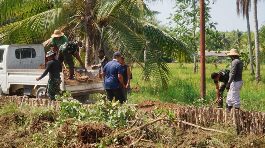 Kerjasama Warga dan TNI dalam TMMD Reguler ke-129