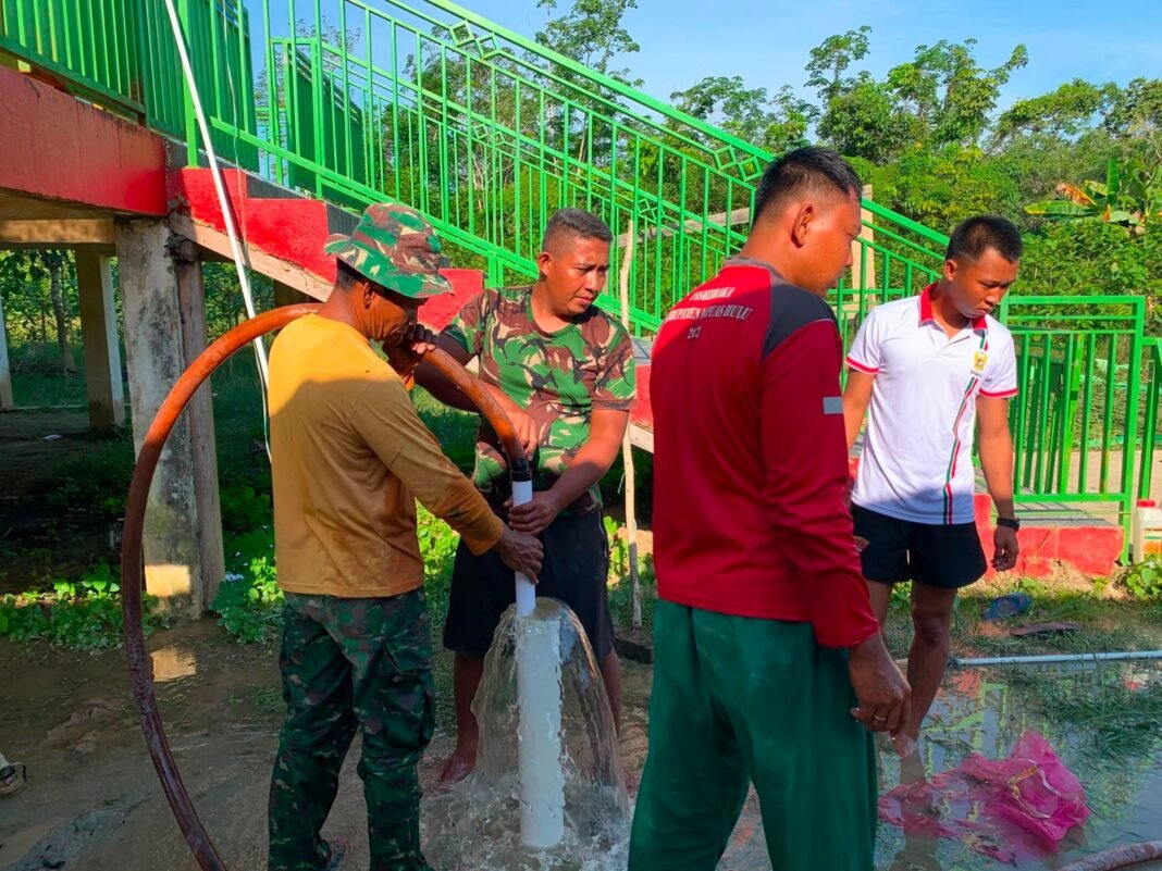 Akses Air Bersih untuk Masjid Al-Hidayah Melalui Pengeboran Satgas TMMD