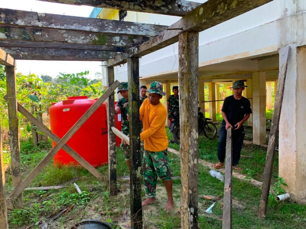 Solidaritas dalam Penyelesaian Tiang Penyangga Sumur Bor di Masjid