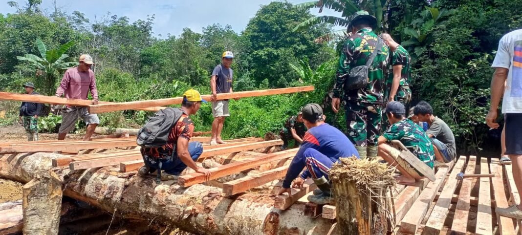 Akselerasi Pembangunan Jembatan oleh Satgas TMMD Kodim 1206/Putussibau