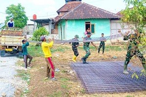 Membangun Infrastruktur melalui Kebersamaan di TMMD 129