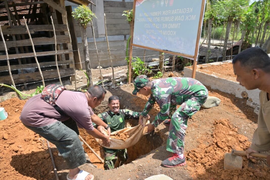 Pembangunan Septic Tank dalam Program TMMD Ke-129 Kodim 0102/Pidie