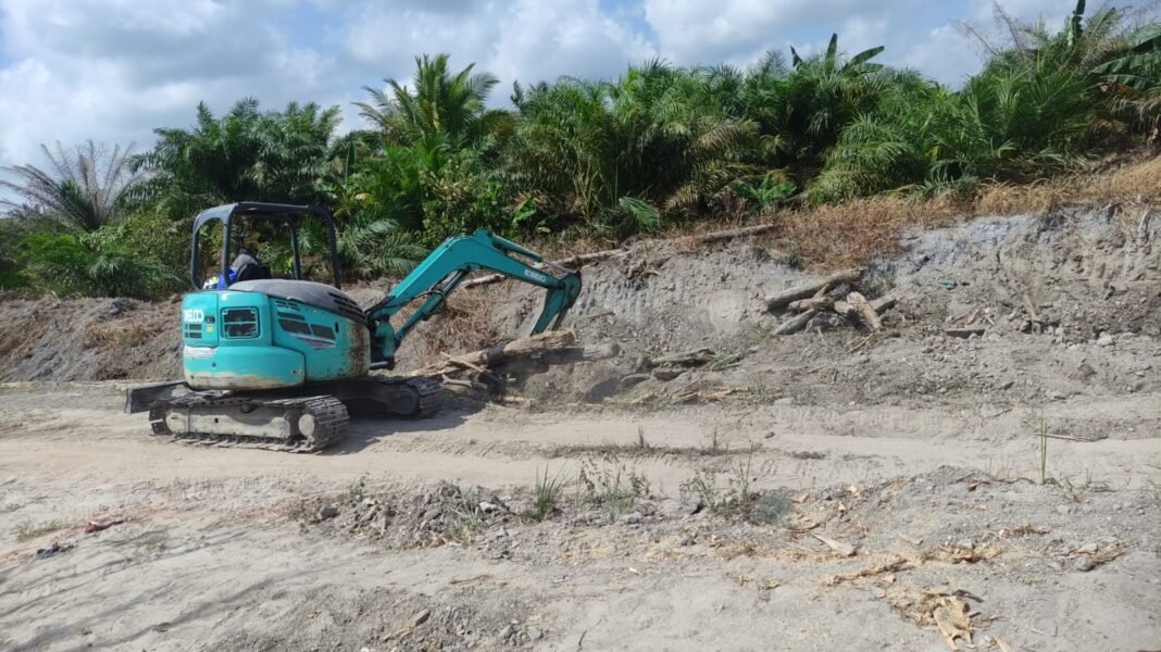 Kecepatan Pembangunan Jalan oleh TMMD Ke-129 Kodim 0413/Bangka Ditingkatkan