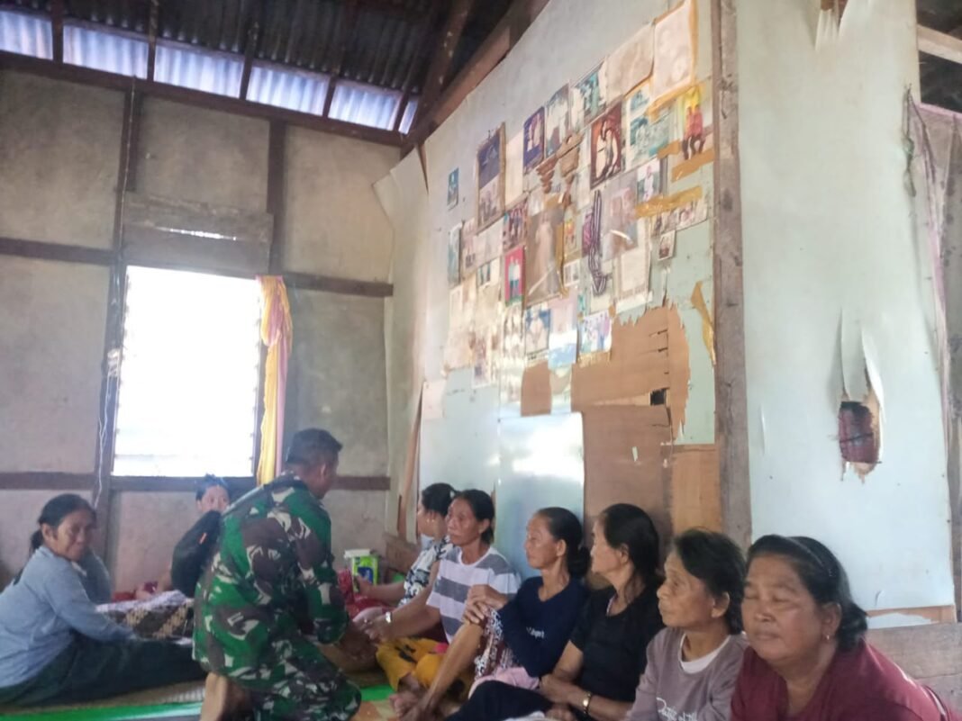 Satgas TMMD Regtas Ke-129 Tampilkan Kepedulian di Tengah Kesedihan Keluarga Dusun Belatung