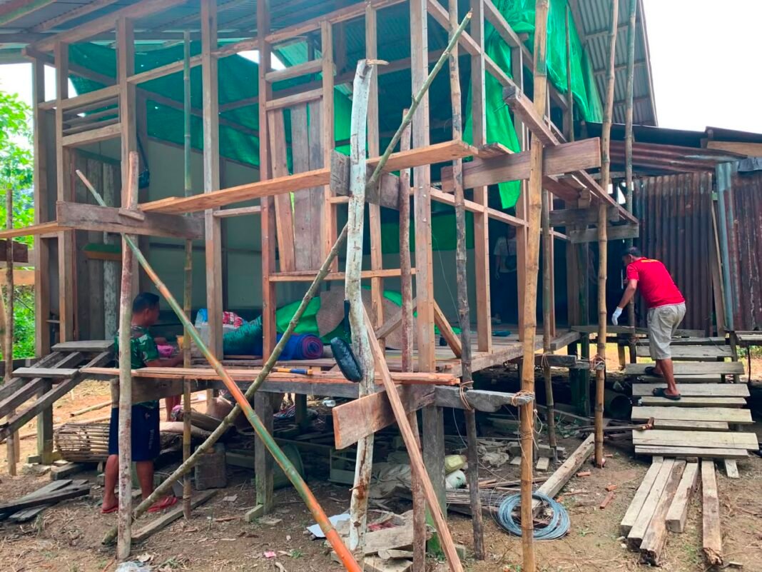TMMD Ke-129: Pembongkaran RTLH di Dusun Pala Pintas Dimulai