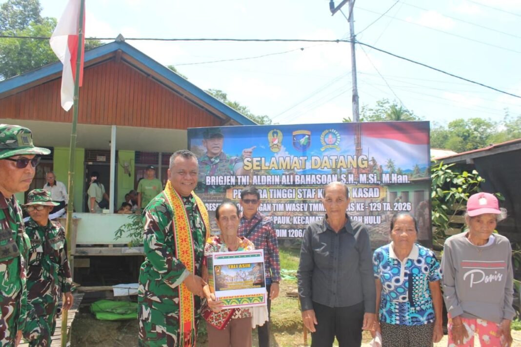 Tali Asih dari TNI untuk Warga Desa Ulak Pauk dan Belatung