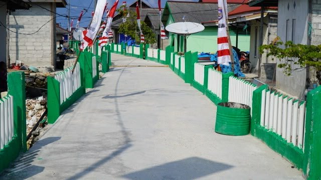 Transformasi Desa Polewali dengan Gapura TMMD Ke-129