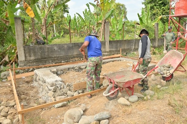 Pentingnya Fasilitas MCK oleh Satgas TMMD Ke-129 untuk Warga Pidie