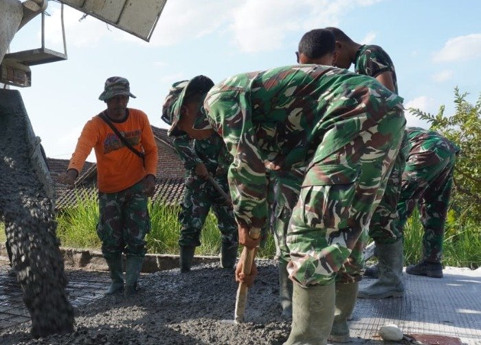 Pembangunan Infrastruktur Melalui TMMD 129: Jalan Beton untuk Desa Tlemang