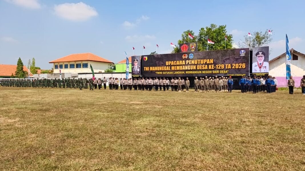 TNI dan Masyarakat Bersatu dalam Upacara Penutupan TMMD 129 di Lamongan