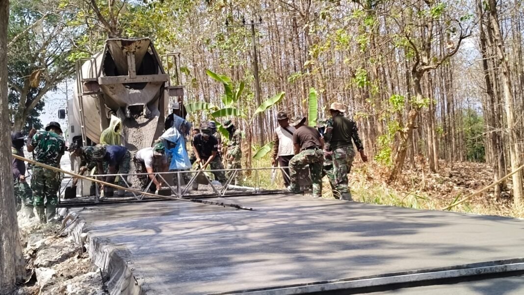 Peningkatan Jalan Desa Tlemang: TMMD ke-129 Capai Kemajuan 70%