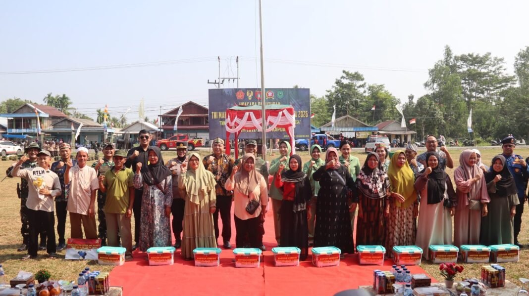 Bantuan Sosial di Akhir TMMD Ke-129, Menguatkan Tali Persaudaraan TNI dan Masyarakat