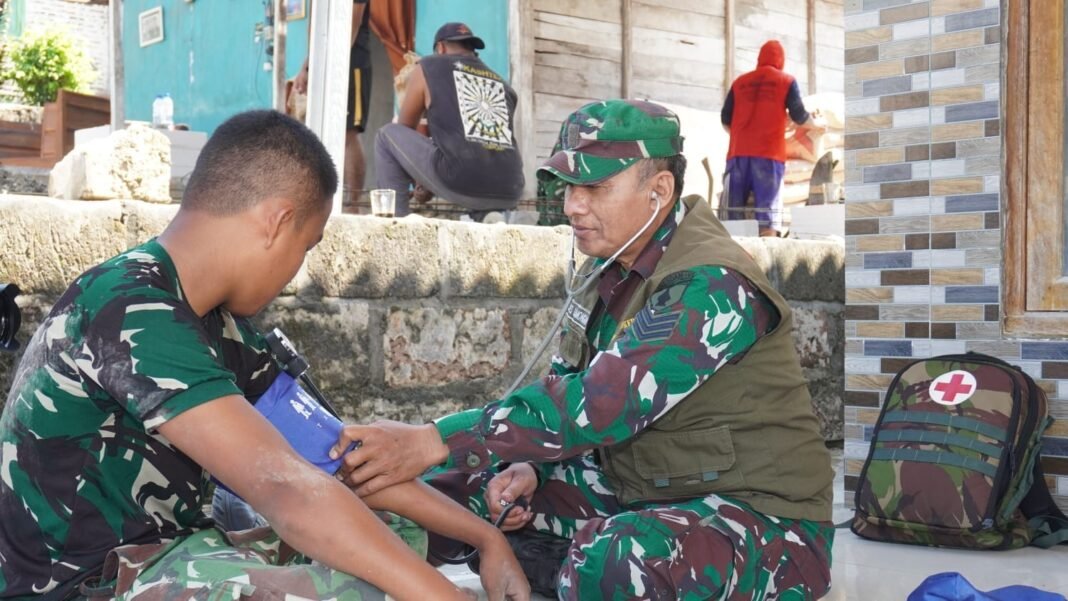 Dedikasi Tim Kesehatan TMMD 129 Dalam Mengatasi Masalah Kesehatan Prajurit