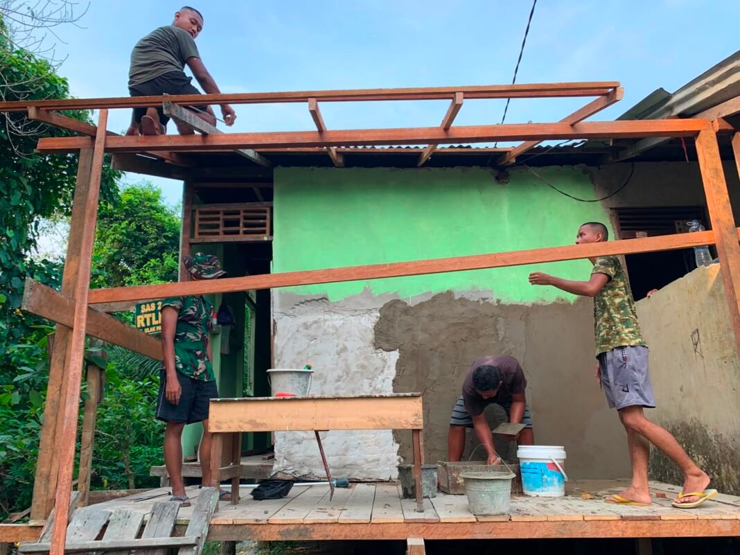 Giat Finishing RTLH Bapak Dedi Dores, Satgas TMMD Regtas Ke-129 Percepat Pekerjaan