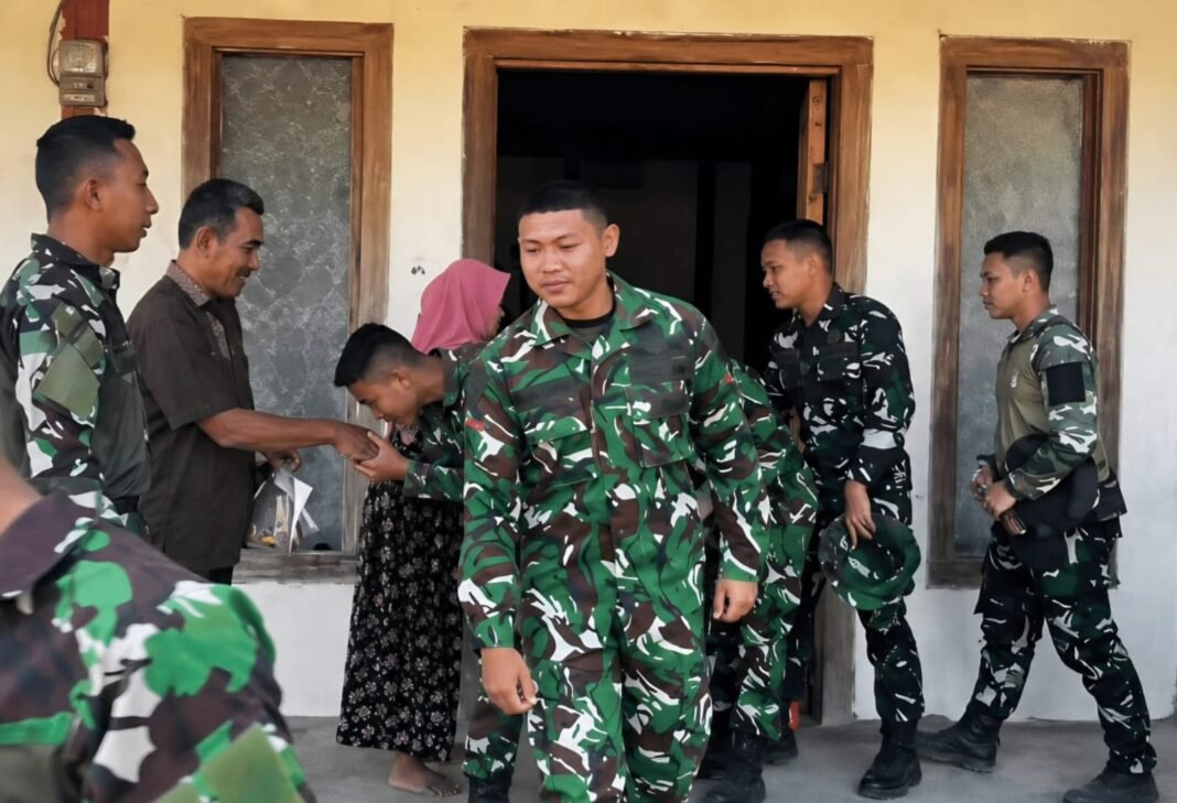 Menjaga Silaturahmi, Satgas TMMD 129 Kodim 0813 Bojonegoro Ucap Selamat Tinggal pada Warga Kesongo