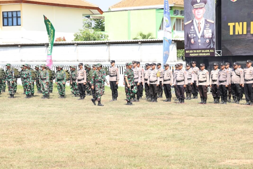 Pemeriksaan Pasukan yang Menggugah Kebanggaan Dalam Upacara TMMD ke-129