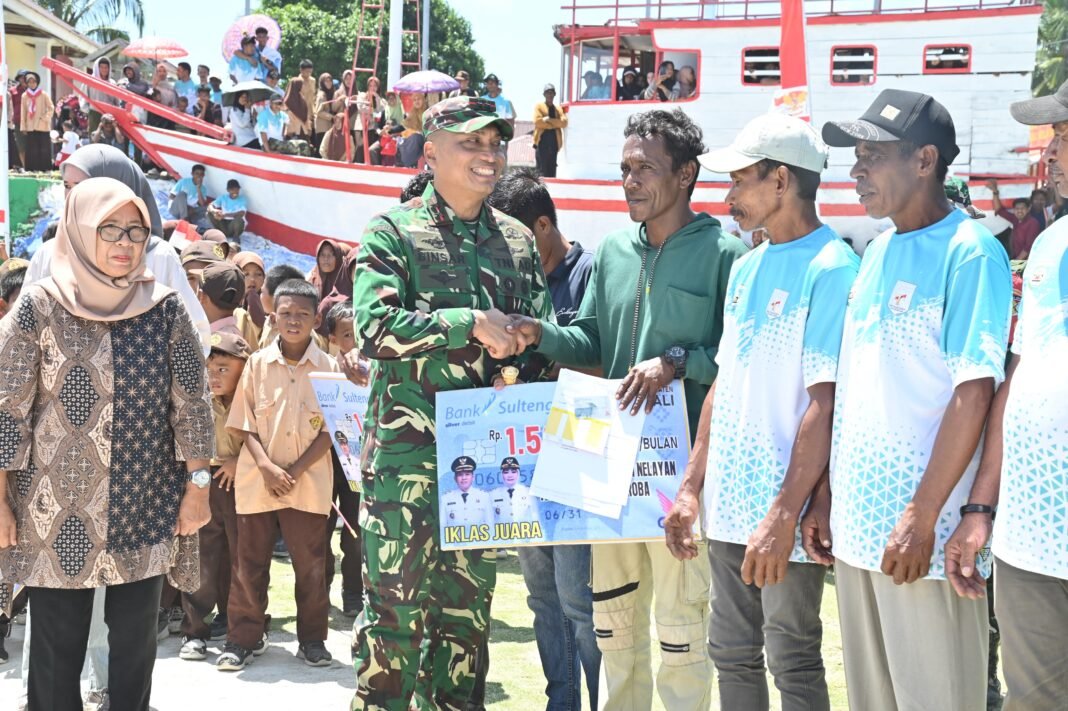 Penghargaan untuk Masyarakat Umbele dari Pangdam XXIII