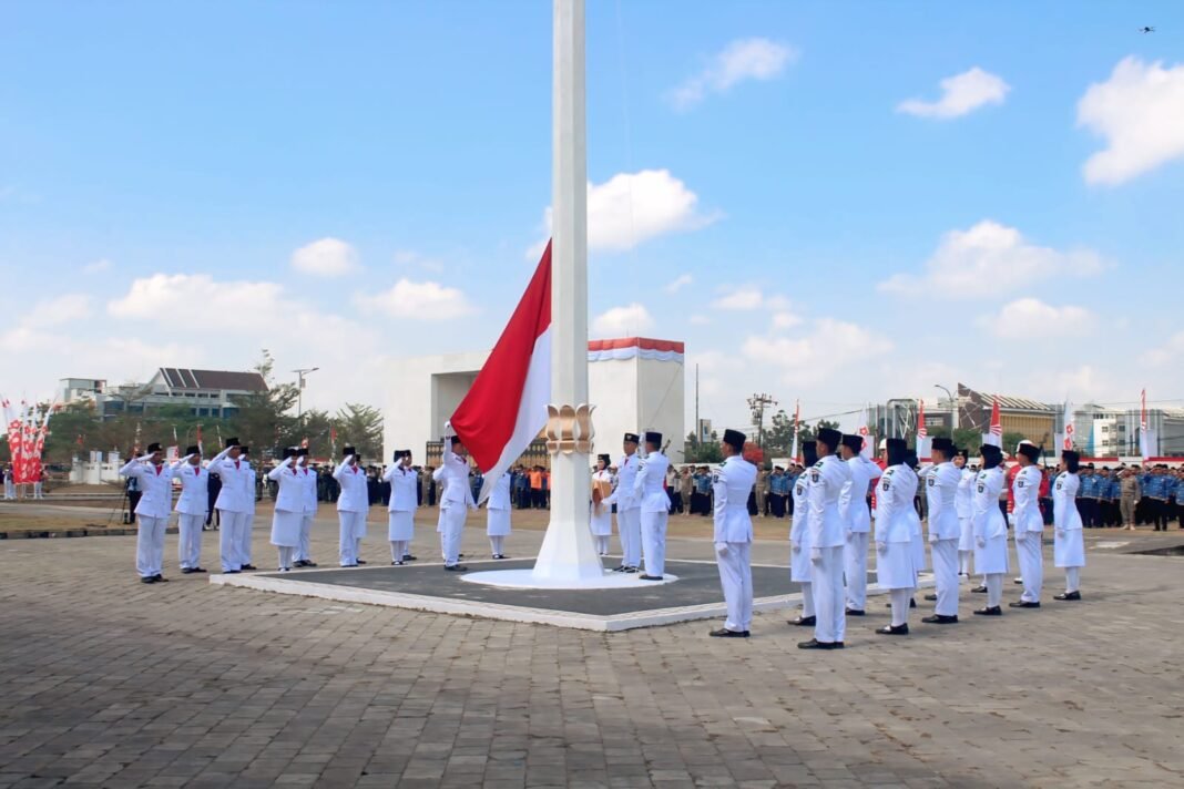 Momen Proklamasi di Lombok Tengah Dibarengi Pengibaran Bendera Merah Putih