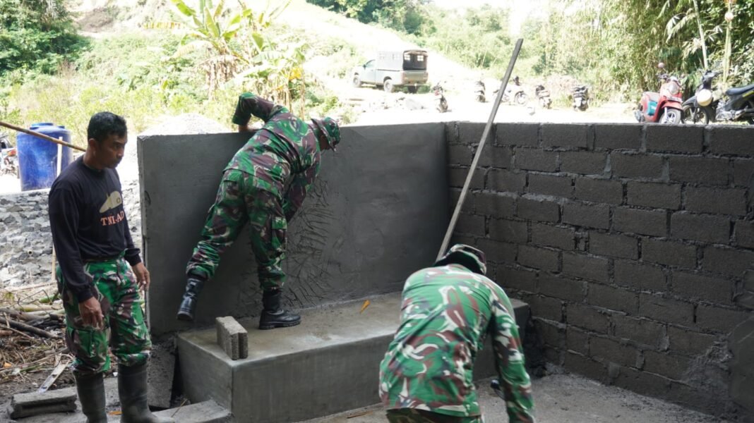Tahap Penyempurnaan Bak Mandi TMMD Ke-129 di Kabupaten Bangli