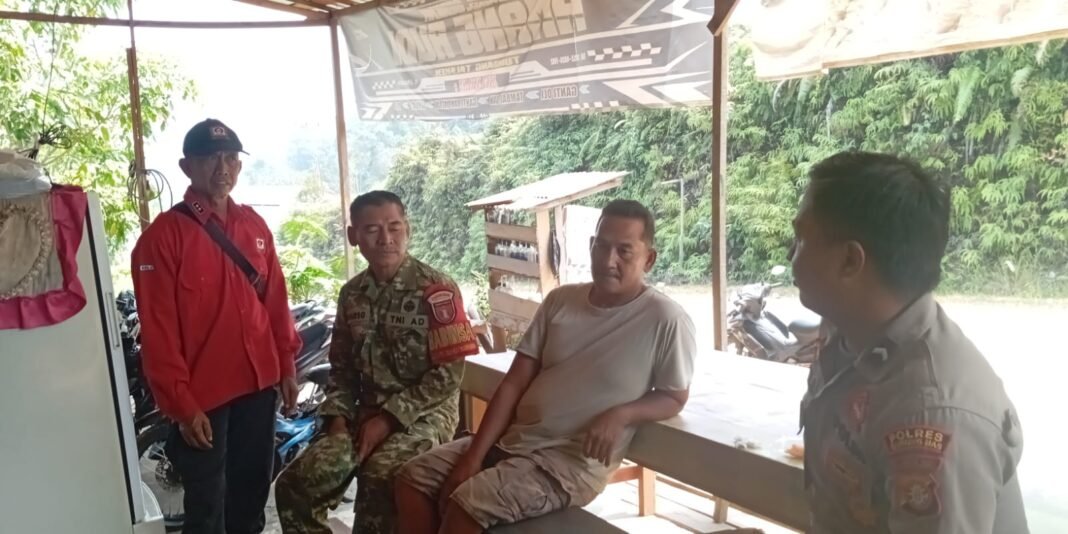 Sosialisasi Terus Dilakukan Babinsa Koramil 02/Manuhing untuk Hindari Karhutla