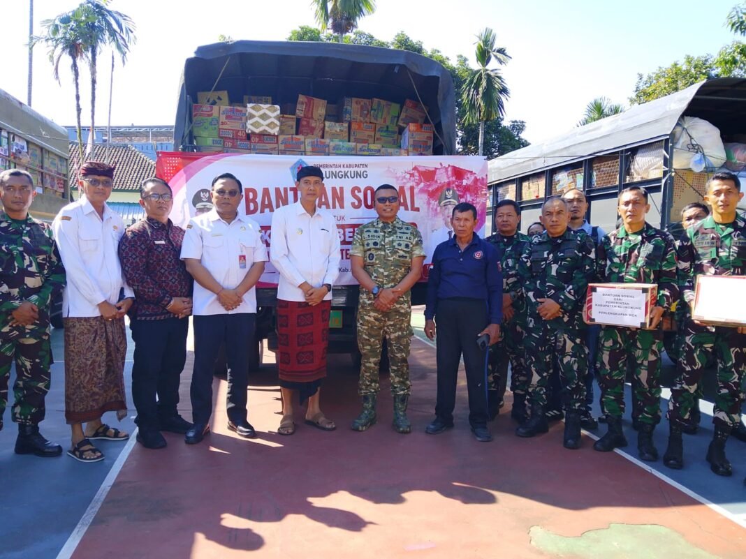 Tanggap Bencana Gempa NTT, TNI dan Pemkab Klungkung Kirim Tonase Beras dan Sembako