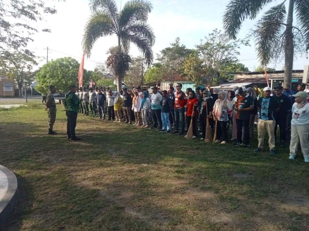 Jaga Keasrian Taman Kota, Personel Koramil dan Kodim Weda Turun Lapangan