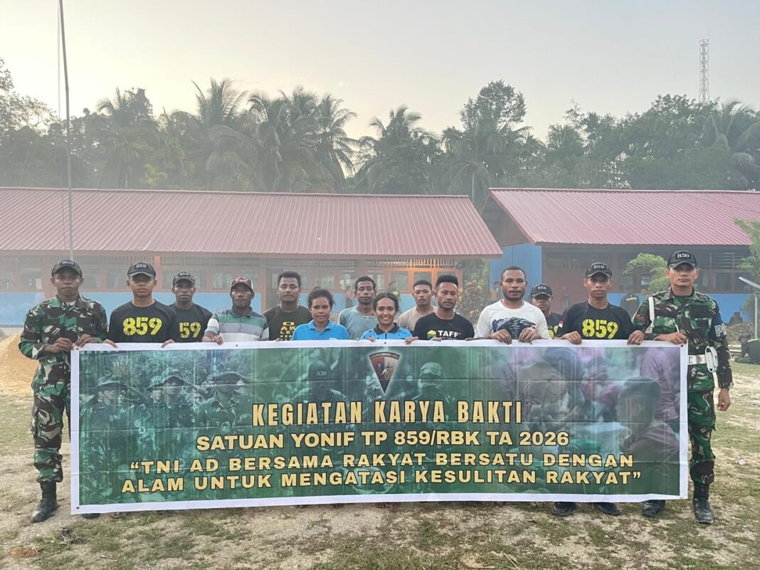 Sinergi TNI dan Warga Masram Perbaiki Fasilitas Drainase SD Negeri Kasuari