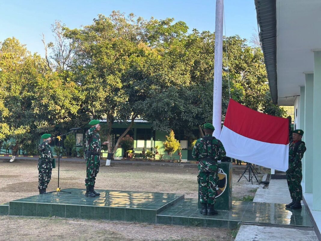 Perkuat Disiplin Satuan, Kodim 1614/Dompu Laksanakan Upacara Bendera Senin Pagi
