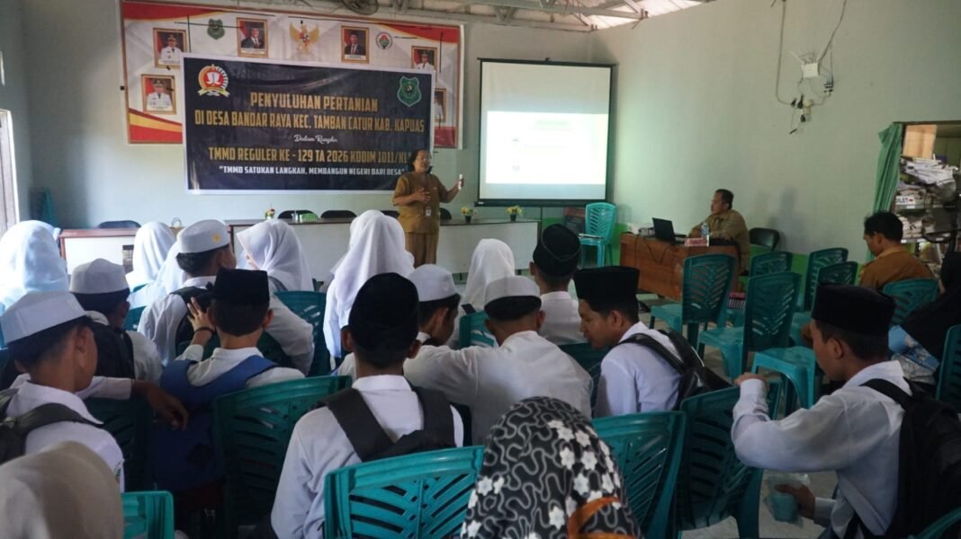 Membangun Desa Melalui Penyuluhan Pertanian di TMMD Ke-129