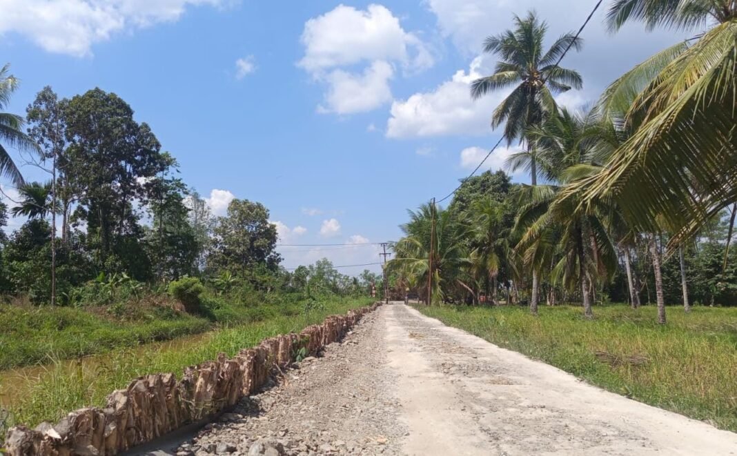 Peningkatan Jalan TMMD Ke-129 Dukungan bagi Perekonomian Desa Bandar Raya