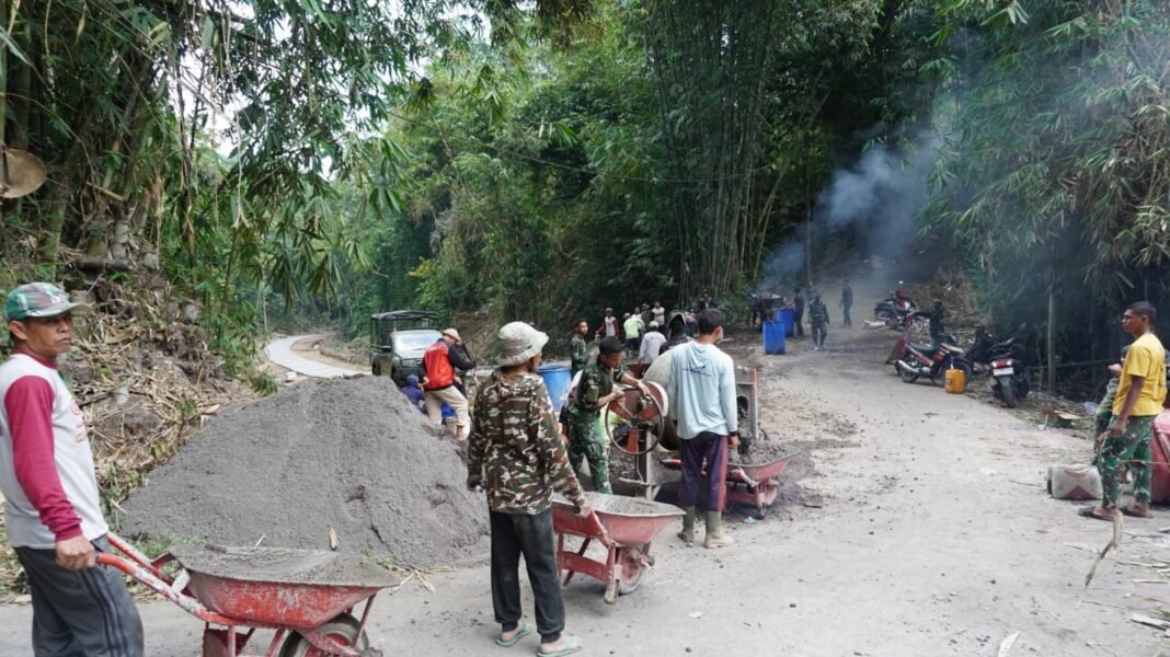 Pembangunan Rabat Beton H-10 TMMD Ke-129 untuk Tingkatkan Mobilitas