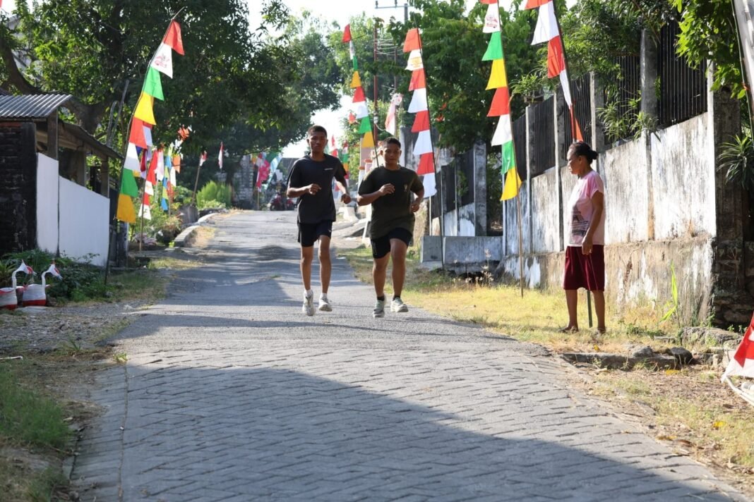 Menjaga Kebugaran dan Ikatan Sosial di TMMD ke-129 Kodim 0812/Lamongan