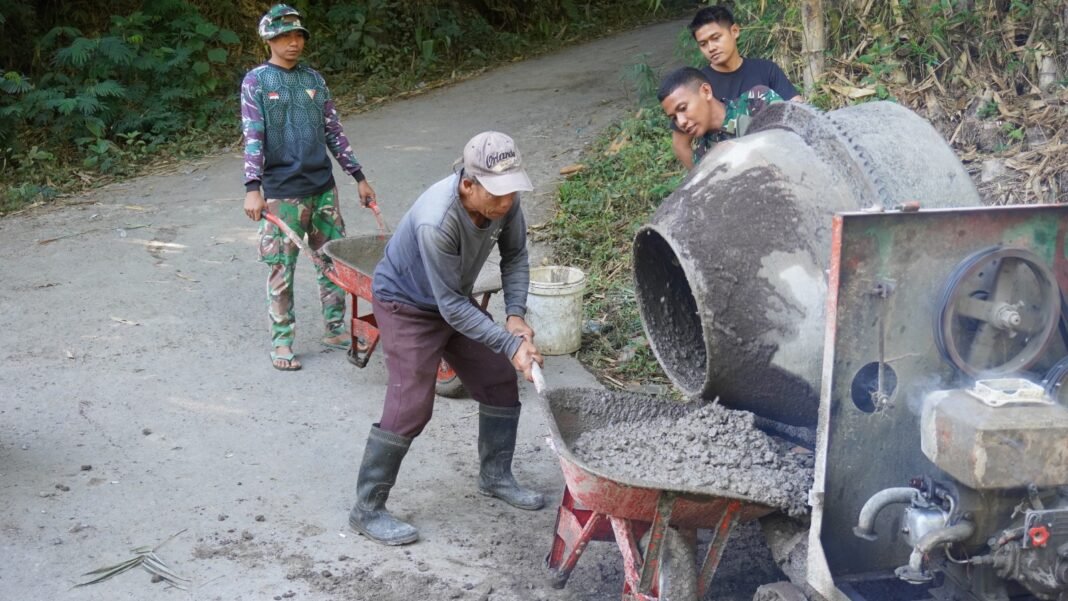 Partisipasi Aktif Masyarakat Kunci Sukses Rabat Beton TMMD Ke-129