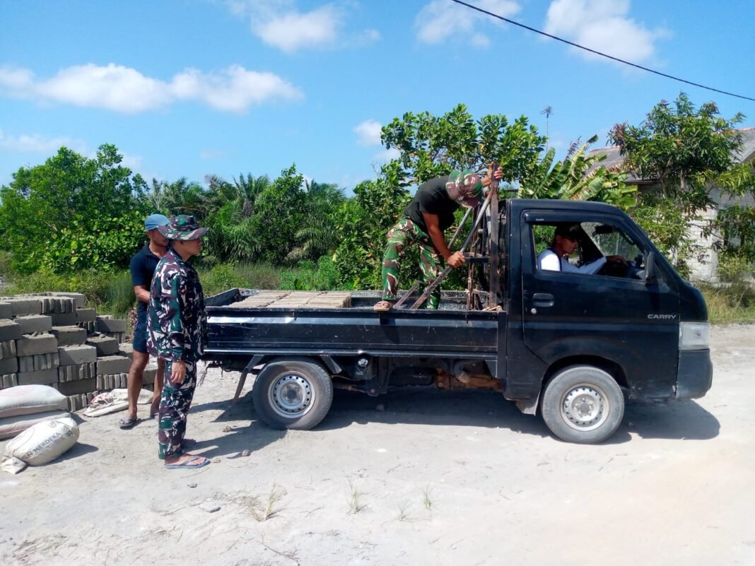 Wujud Perhatian TNI melalui Pembangunan Pos Ronda oleh Satgas TMMD ke-129 Kodim 0413/Bangka