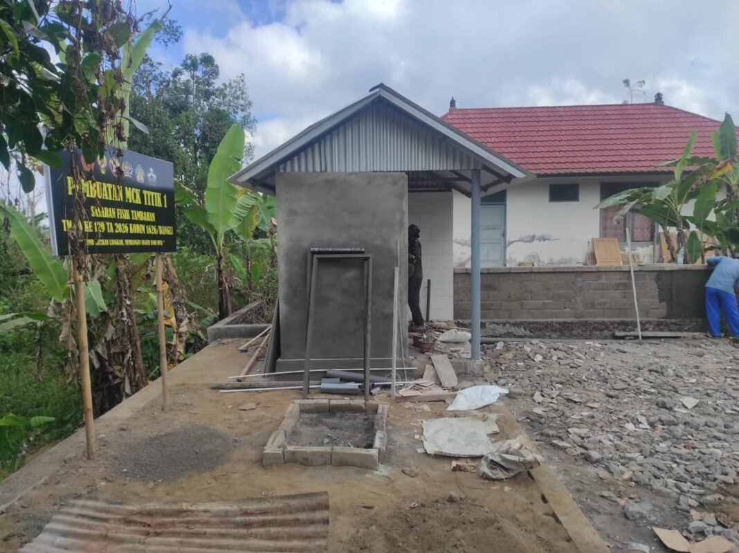 Dukungan Masyarakat Mempercepat Pembangunan MCK dalam TMMD
