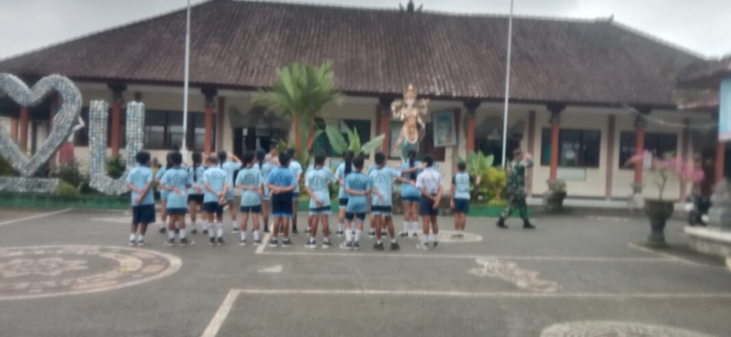 Latihan PBB: Upaya TNI dan Polri Membentuk Karakter Siswa