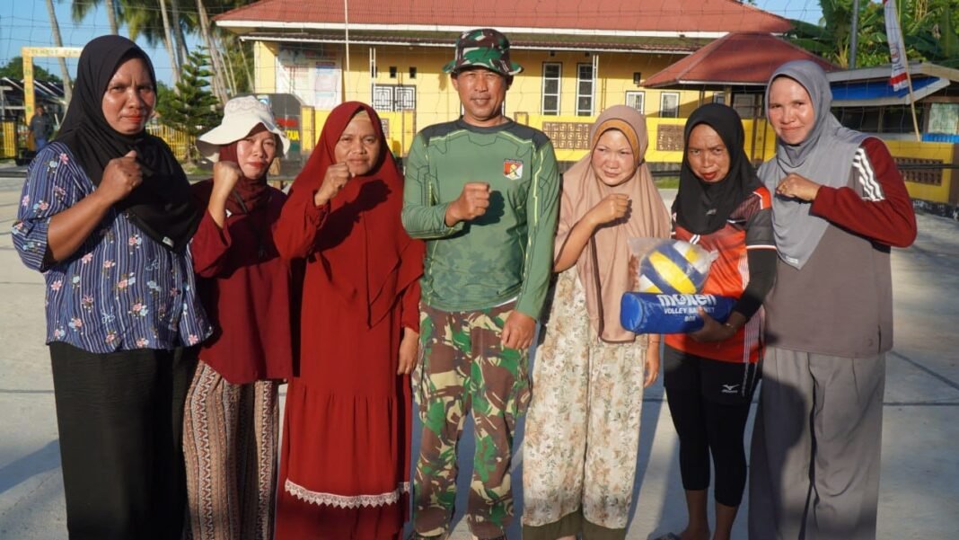 Bantuan Sarana Olahraga dari Satgas TMMD Disambut dengan Suprise oleh Ibu PKK Desa Pulau Dua