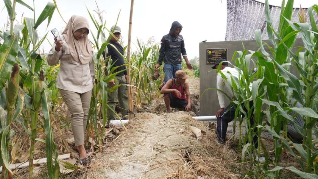 Alirkan Harapan, Satgas TMMD ke-129 Tancap Gas Pemasangan Pipanisasi Air Bersih di Desa Tlemang
