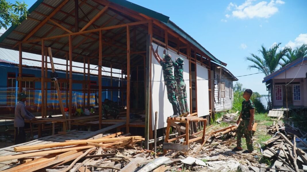 Percepat Proyek RTLH, TMMD Kodim 1011/Kuala Kapuas Ajak Masyarakat Berpartisipasi