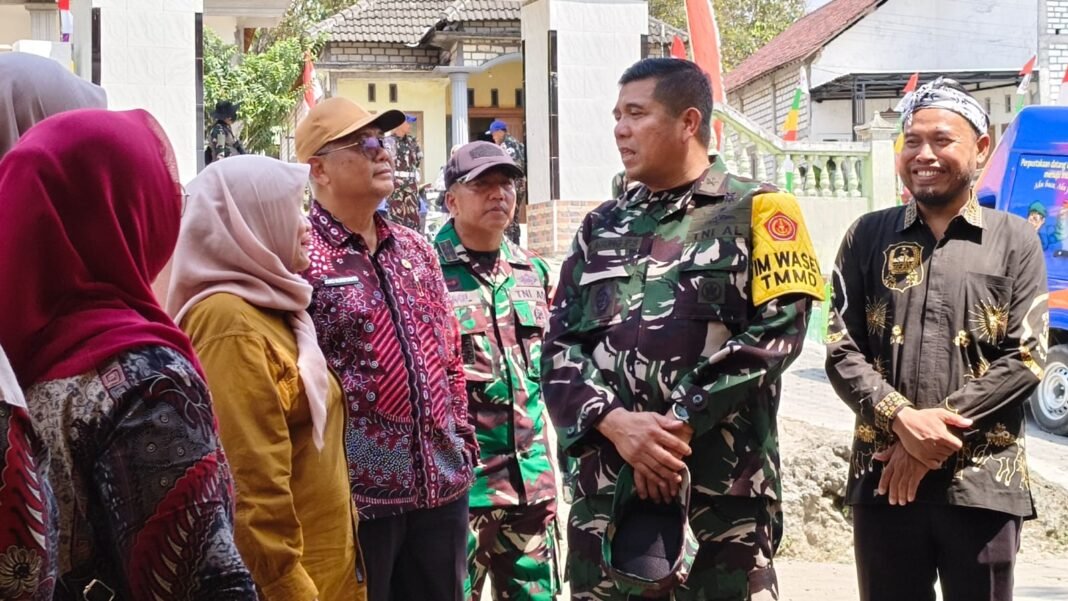 Pacu Kesejahteraan Pelosok Desa, Tim Wasev TMMD Tinjau Langsung Progres TMMD ke 129 Kodim 0812/Lamongan di Desa Tlemang