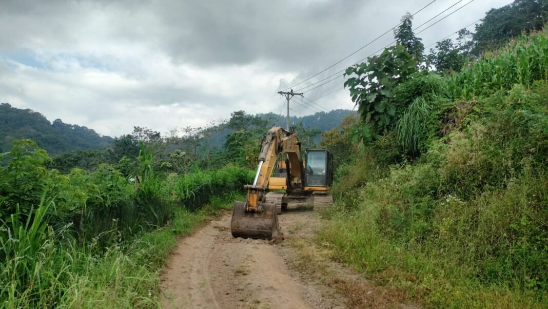 Keberhasilan Program TMMD ke-129 di Desa Pattuku Melalui Excavator