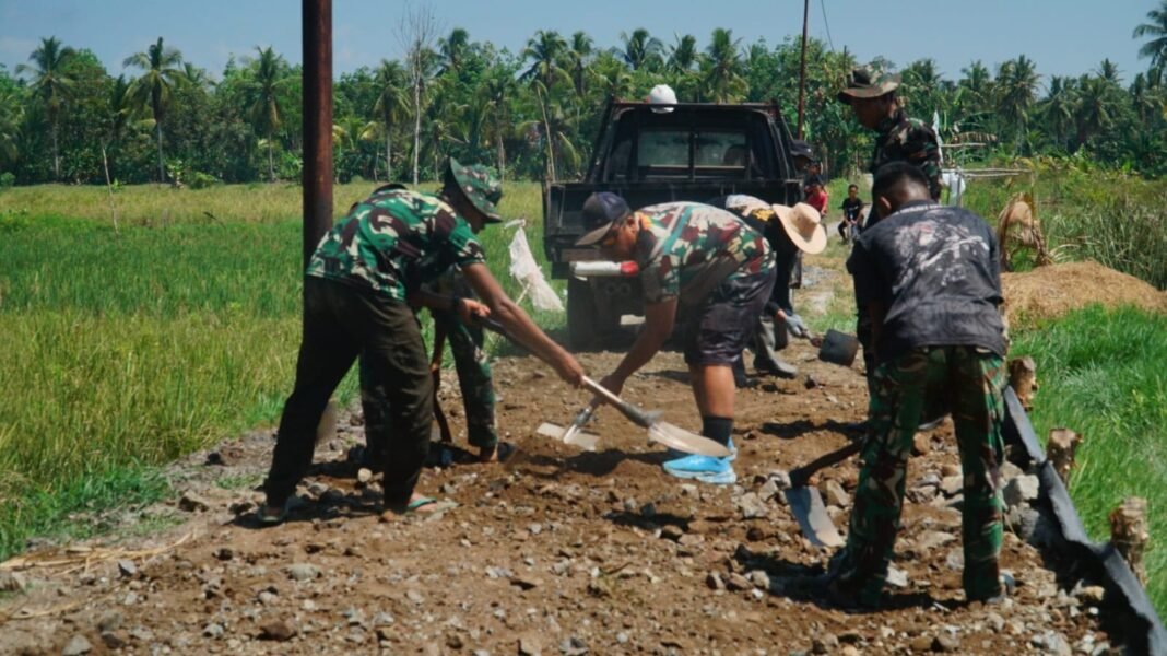 Satgas TMMD Ke-129 Percepat Pembentukan Badan Jalan 1,2 Kilometer