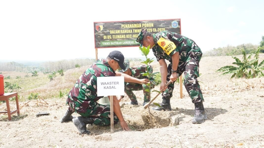 TMMD 129: Penanaman Pohon Mangga Untuk Lingkungan Berkelanjutan